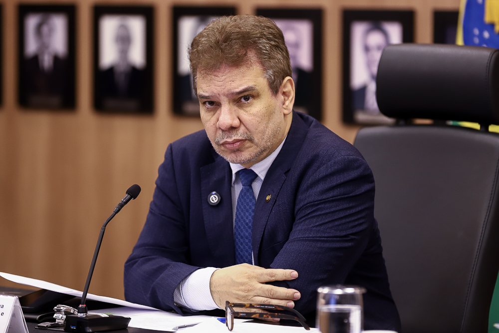 bolsonaristas, o que alimentava a expectativa de uma sessão tensa, mas a passage