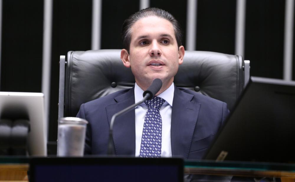 tuno. Isso porque os trabalhos na Casa serão mais lentos nos próximos dias em fu