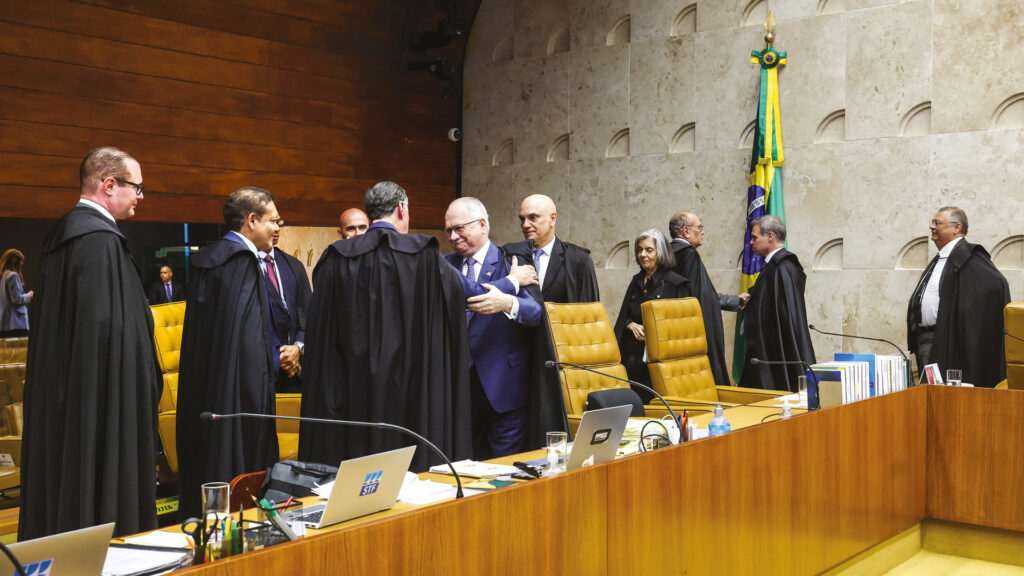 exemplo, é um de tantos absurdos que persistem no sistema jurídico brasileiro e