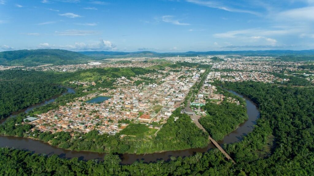 meio da Secretaria Municipal de Habitação (Sehab), formalizou a adesão ao Progra