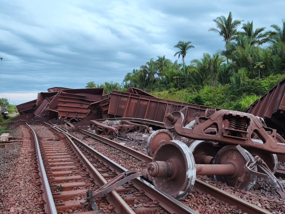 Trem de minério descarrila no MA e Vale suspende trem de passageiros na Estrada de Ferro Carajás (Foto: Reprodução/TV Mirante
