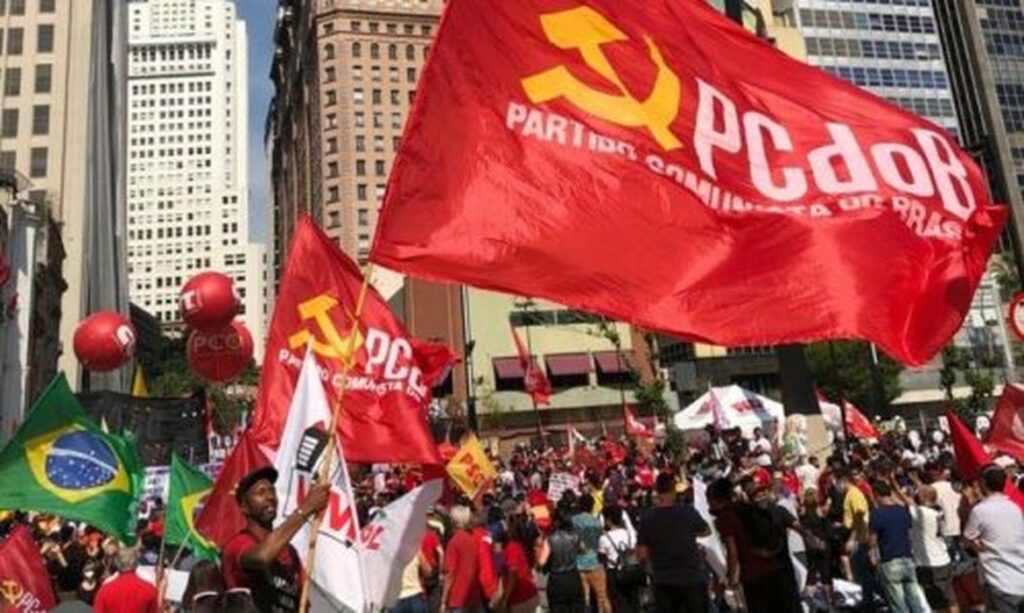 Pcdob formaliza apoio a Lula e reforça frente de esquerda para a presidência