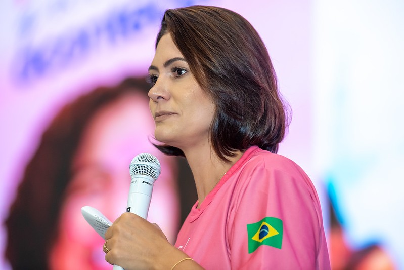 Cenário eleitoral no DF ganha nova dinâmica com inclusão de Michelle Bolsonaro
