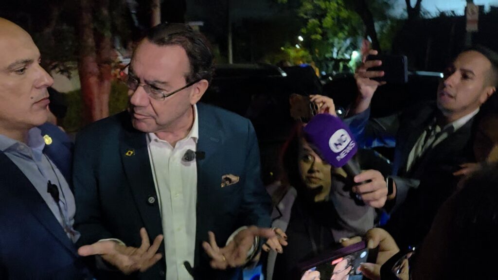 Drama nos bastidores: Augusto Cury quase abandona debate presidencial