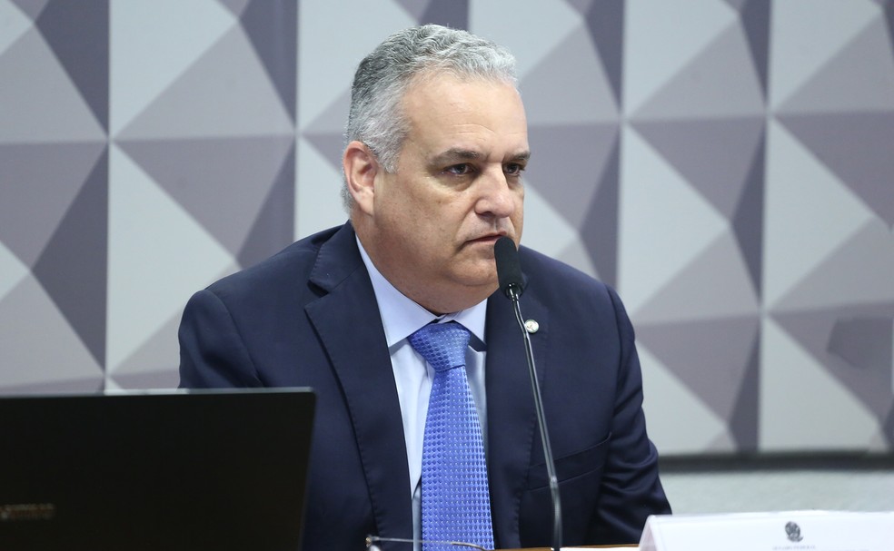 Flávio Bolsonaro anuncia deputado Alfredo Gaspar como vice na chapa dele à Presidência