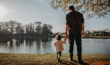 Por que o Dia dos Pais é comemorado em agosto no Brasil? Conheça a origem da data