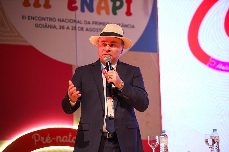 Vice-presidente do Tce-pa discute políticas para a primeira infância em Goiânia