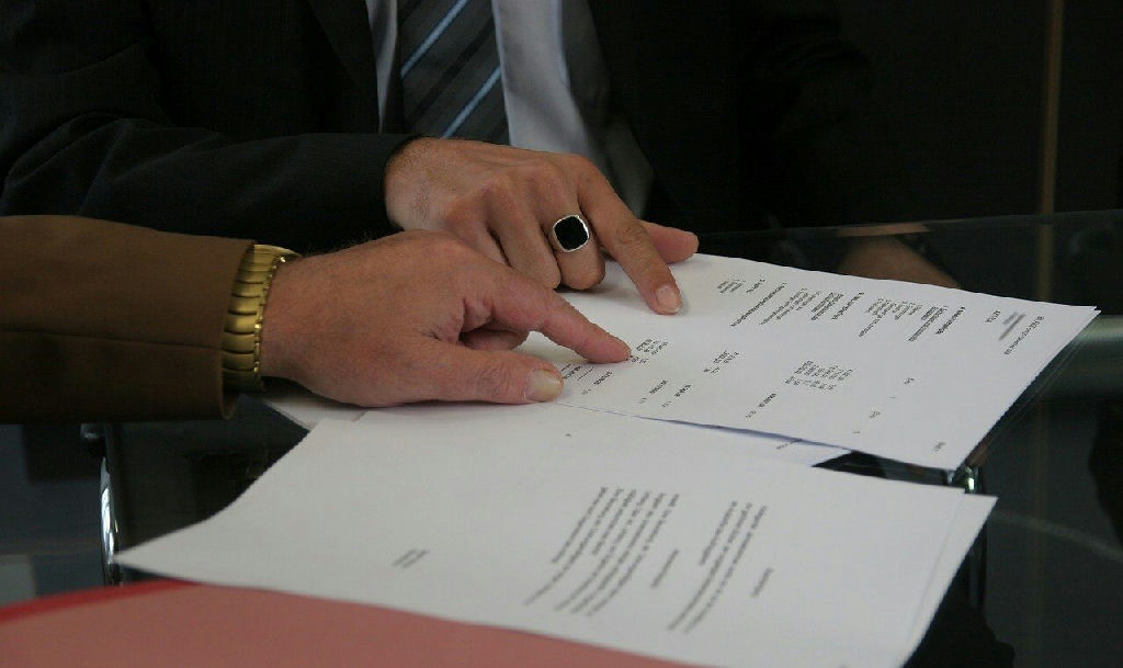 AGU cria grupo para padronizar reequilíbrio de contratos frente à reforma tributária