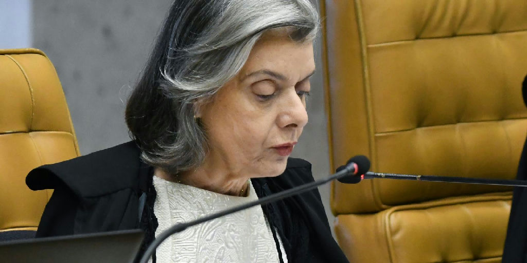 Cármen Lúcia lamenta 'mal-estar cívico' da população com crise no STF