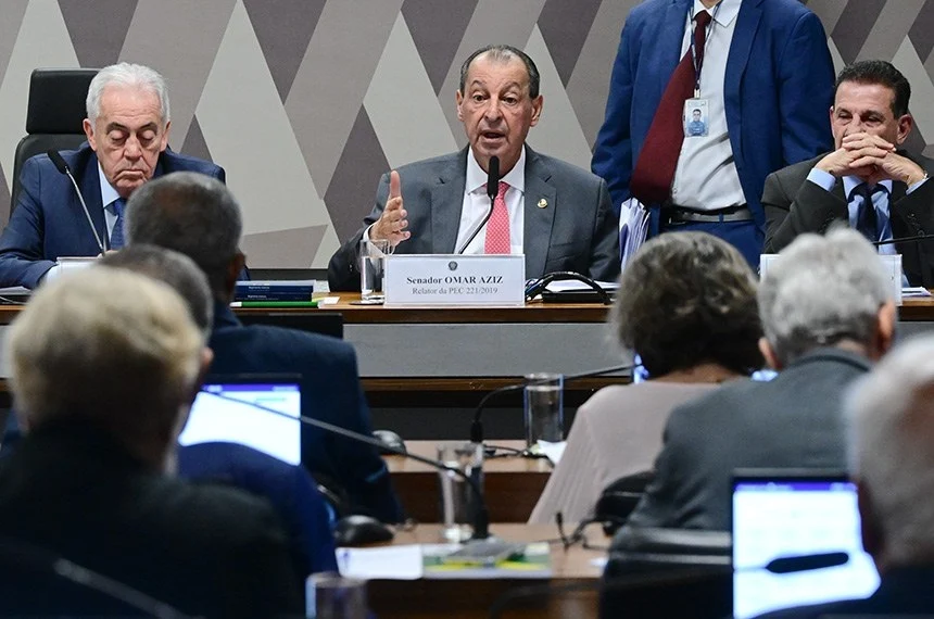 Fim da escala 6x1: CCJ do Senado aprova PEC que altera jornada de trabalho no país