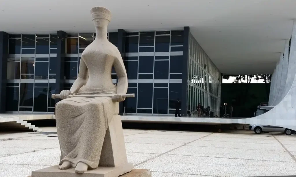 Justiça gratuita: STF fixa teto de R$ 5 mil e reconfigura regras de acesso ao benefício