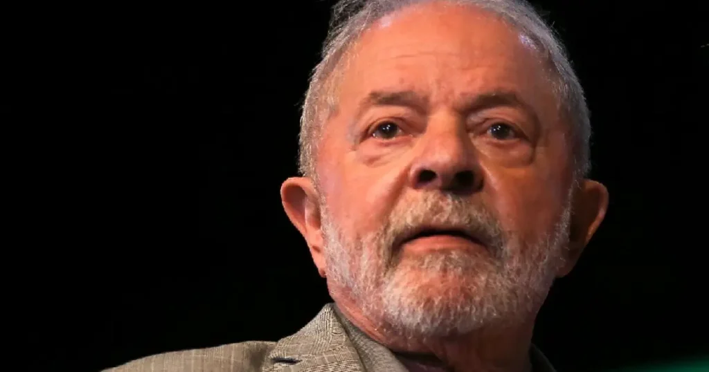 Lula improvisa reajuste do Bolsa Família em aposta eleitoral no eleitorado mais pobre