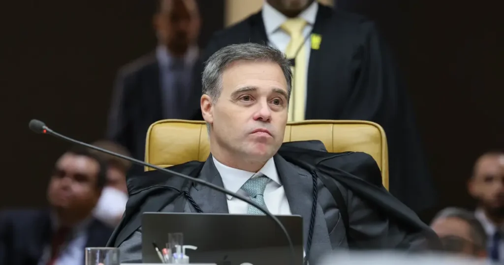 Popularidade de André Mendonça dispara nas redes sociais com onda de fanpages