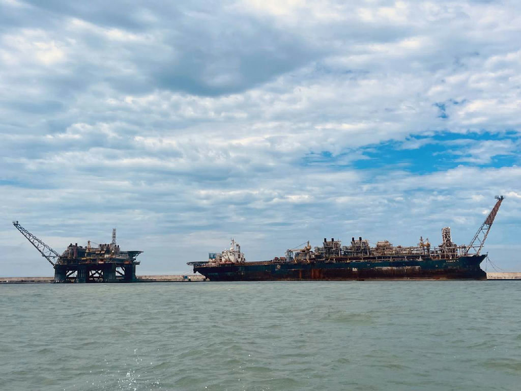Porto do Açu mira expansão bilionária para liderar descomissionamento de plataformas