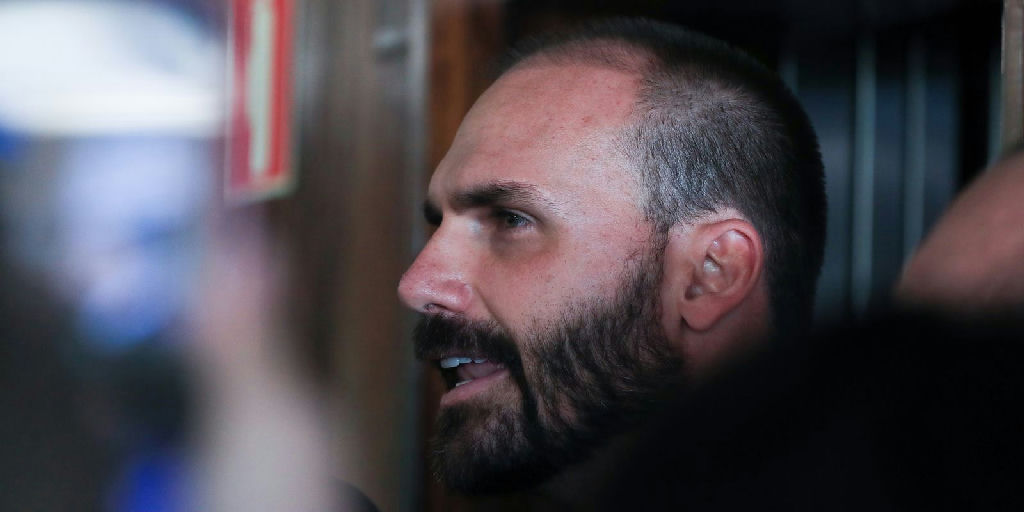 STF ratifica condenação de Eduardo Bolsonaro e mantém pena de prisão por 'tarifaço'