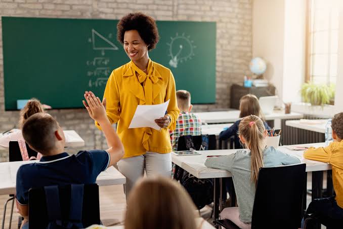 15 de outubro - Parabéns a todos os professores pelo seu dia!