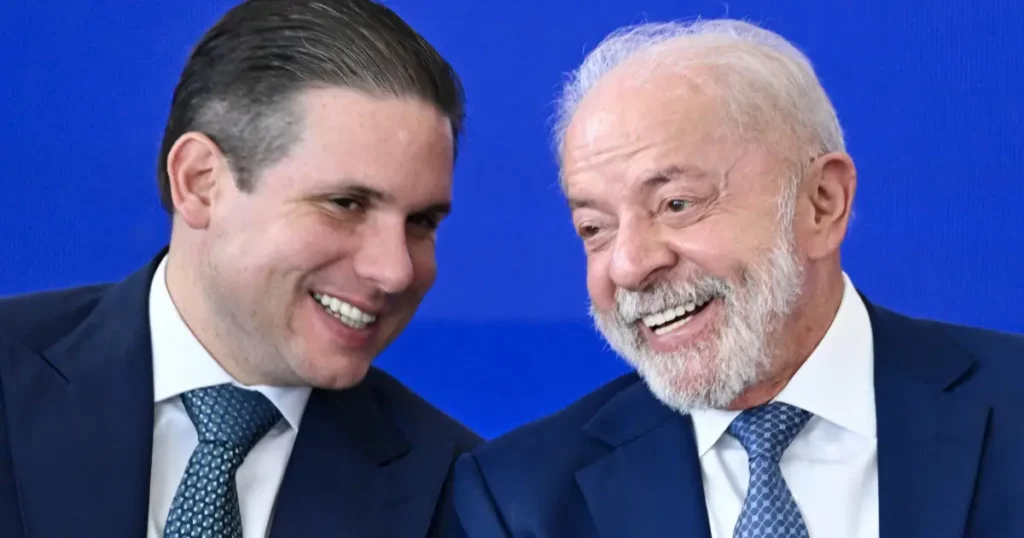 Câmara aprova projeto do MEI em votação estratégica que reforça alinhamento de Motta com Lula