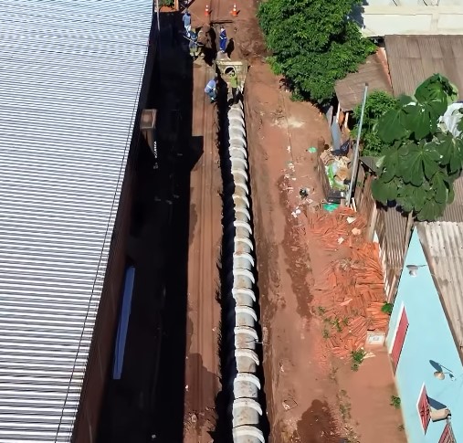 Drenagem em Serra Pelada avança e prepara vias para futura pavimentação
