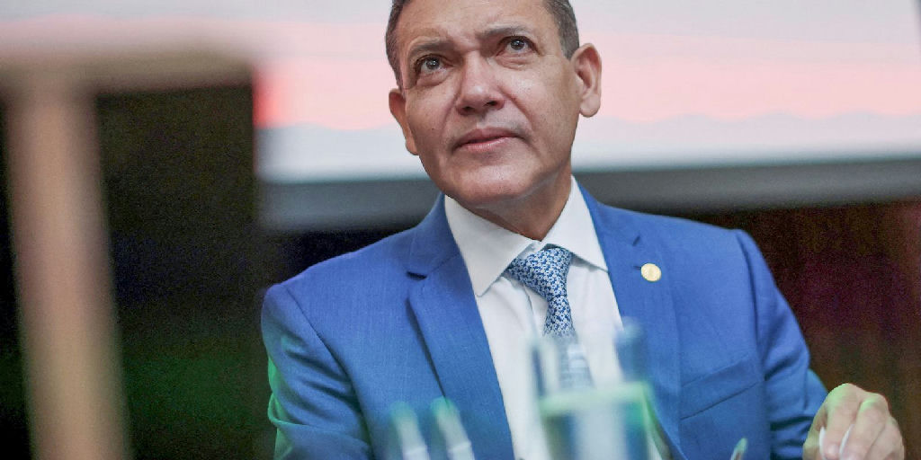 Eleições transcorrem sem grandes incidentes e ameaças externas, afirma presidente do TSE