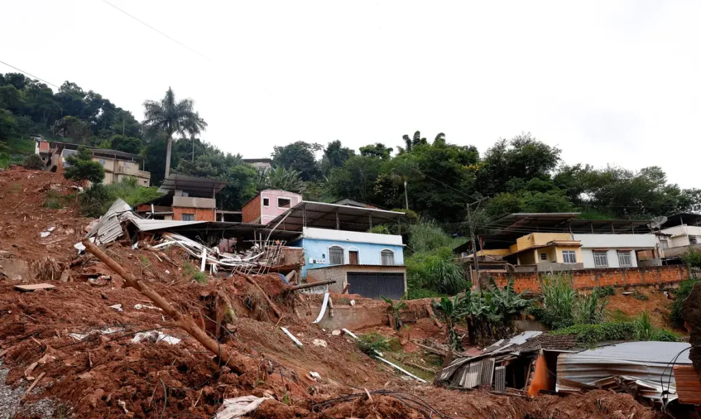 Governo libera crédito de R$ 300 milhões para reforçar ações da Defesa Civil
