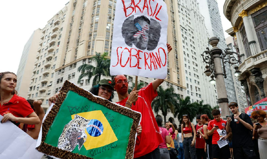 Mobilização estudantil no Rio defende Lula e pautas sociais em eleição
