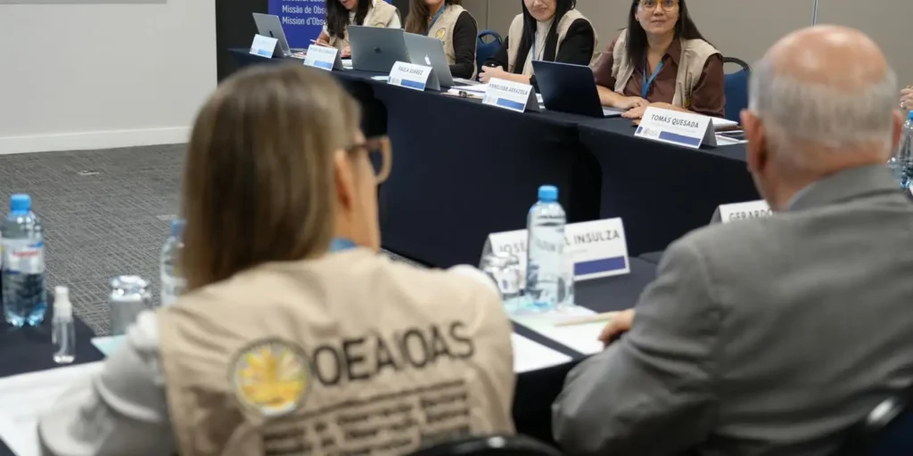 Observadores da OEA destacam lisura da eleição brasileira, mas alertam para desinformação