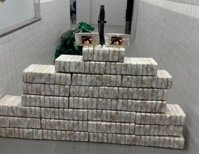 PM apreende mais de 240 quilos de crack em Redenção