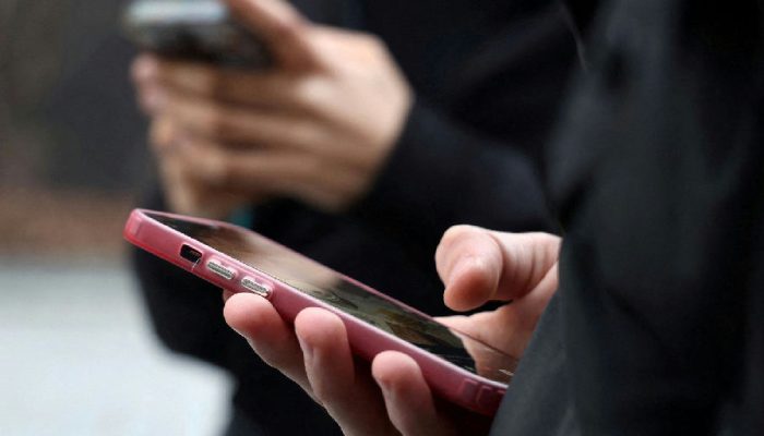 Adolescente de São Paulo lança plataforma digital para guiar jovens eleitores no país