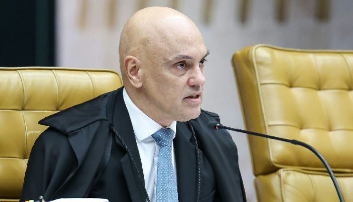 Alexandre de Moraes envia a Fachin apuração sobre conduta de André Mendonça no STF