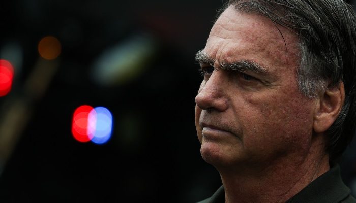 Bolsonaro solicita ao STF permissão para consulta odontológica com a nora