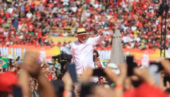 Campanha de Lula projeta aceleração na disputa eleitoral com início do horário gratuito