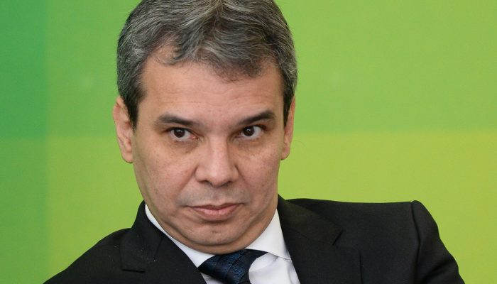 Cúpula do STF reclama a Lula de inação do ministro da Justiça em casos da PF