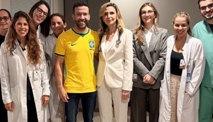 Deputado andre janones recebe alta hospitalar em sao paulo