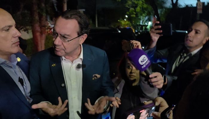 Drama nos bastidores: Augusto Cury quase abandona debate presidencial