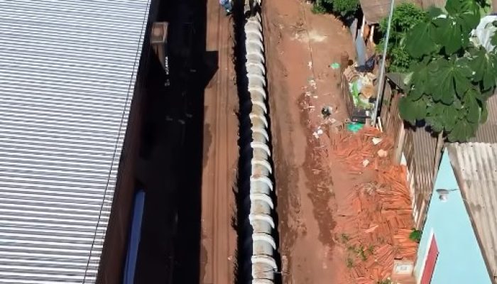 Drenagem em Serra Pelada avança e prepara vias para futura pavimentação