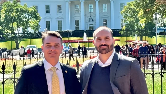Eduardo Bolsonaro projeta vitória eleitoral ignorando mudanças no cenário político