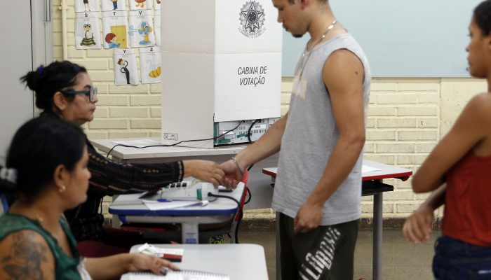 Eleitorado jovem encolhe 22% em 16 anos e remodela o cenário político brasileiro