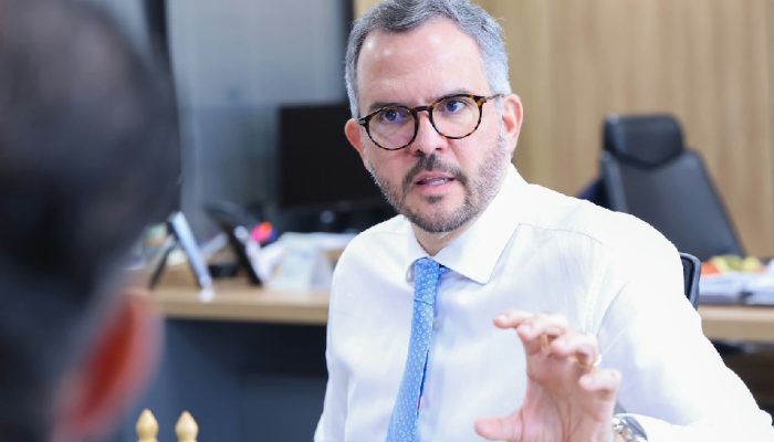 Empresas chinesas sinalizam interesse em novos leilões portuários brasileiros