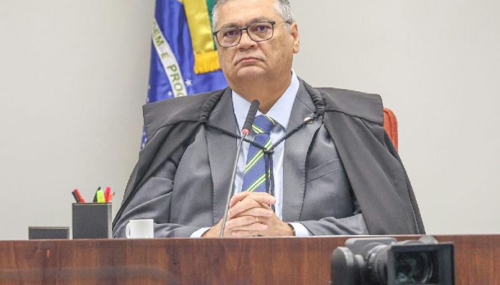 Flávio Dino do STF reverte censura e libera postagem de humorista sobre Nossa Senhora Aparecida