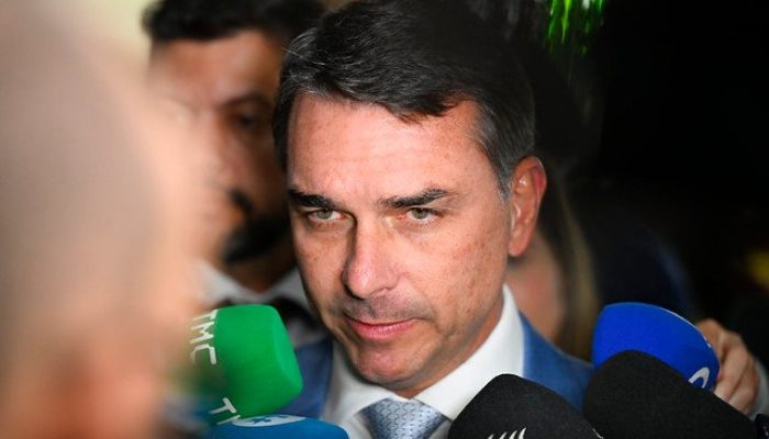 Após adiar visita por encontro com Trump, Flávio Bolsonaro remarca agenda no Pará para dia 11 de junho.