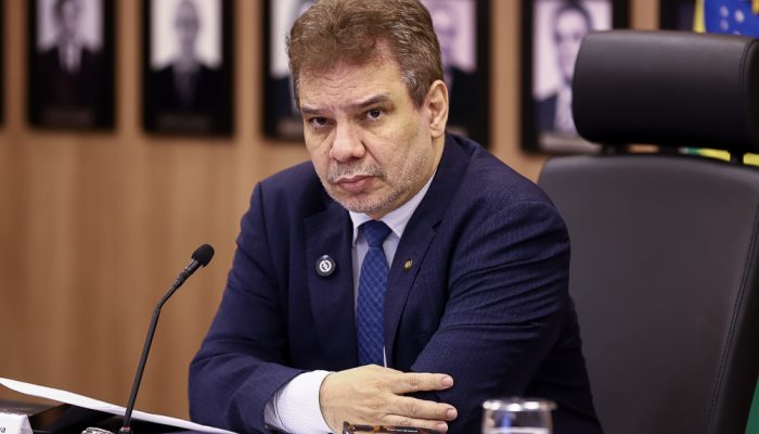 bolsonaristas, o que alimentava a expectativa de uma sessão tensa, mas a passage