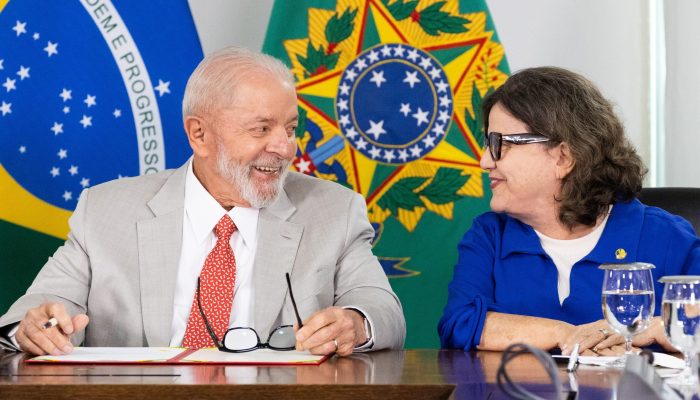 que o ministro da Fazenda, Dario Durigan, chegou a alertar Alcolumbre sobre os i
