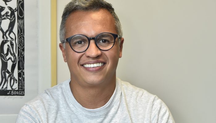redução da autonomia decisória, interferência política em agendas técnicas, atra