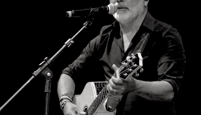 LUTO NA Música | o cantor sertanejo Rick, da dupla com Renner, morreu em um acidente de helicóptero em Santa Catarina