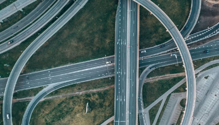 Ministério dos Transportes detalha planos bilionários para infraestrutura até 2027