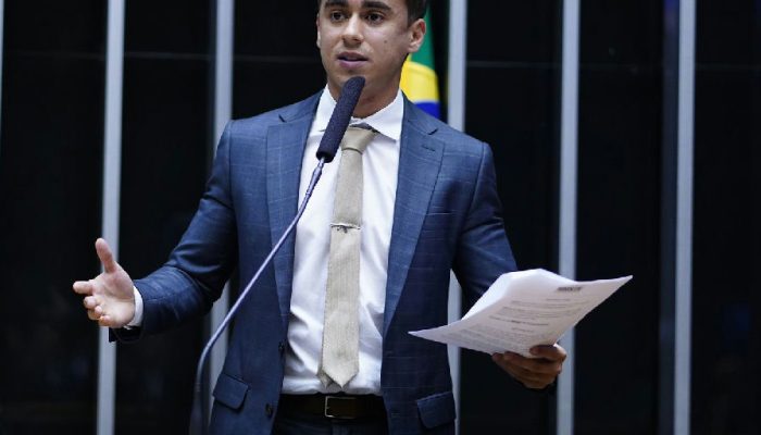 Ministra do TSE determina remoção de postagem de Nikolas Ferreira sobre Lula