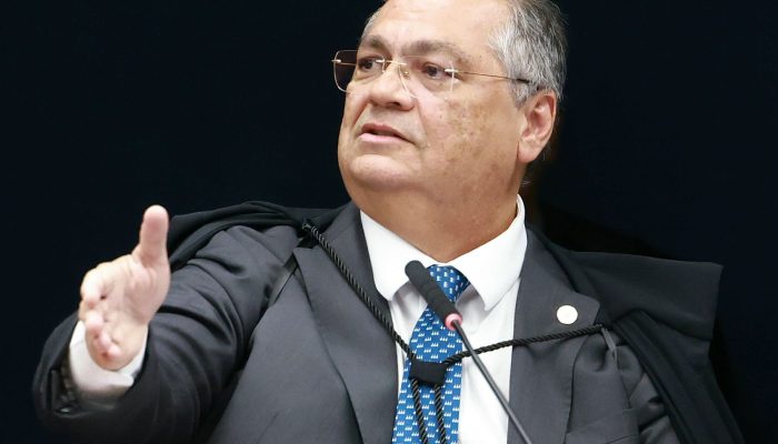 Ministro Flávio Dino do STF invalida emendas parlamentares de líderes sem mandato