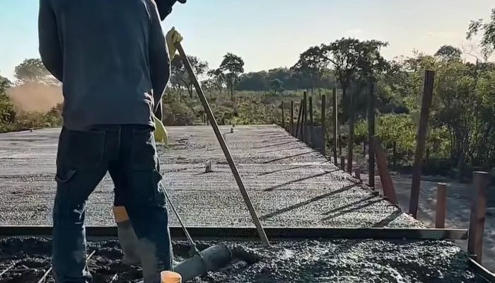 Obras da ponte sobre o rio Ribeirão de Fogo avançam em Redenção