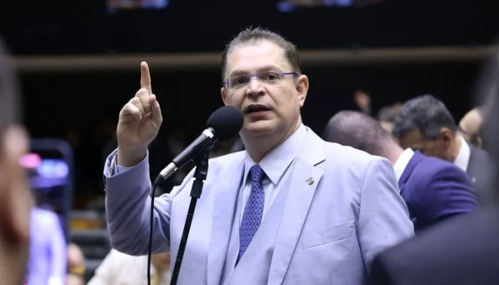 Partido Liberal articula defesa da PEC das Horas Trabalhadas para 2027