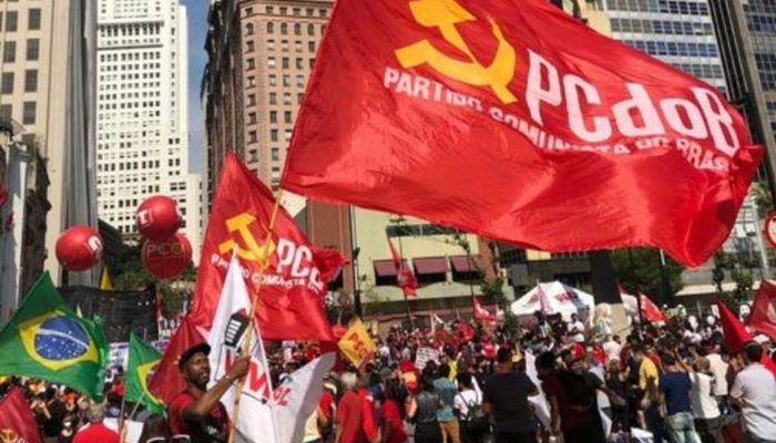 Pcdob formaliza apoio a Lula e reforça frente de esquerda para a presidência